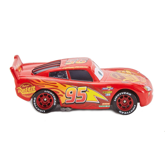 Disney/Pixar Cars 2017 Exclusive Lightning McQueen Die-Cast Car